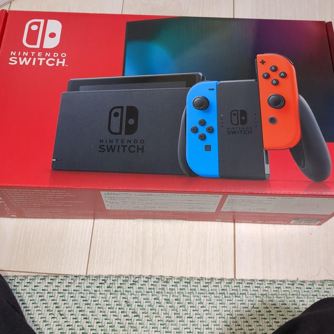 美品　2021年製　Nintendo Switch 本体 　ジョイコン付き