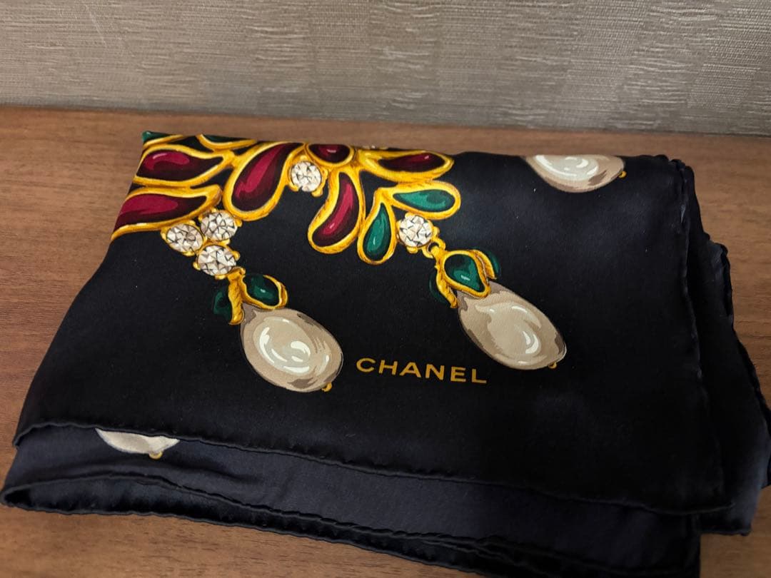 お値下げ　CHANEL スカーフ