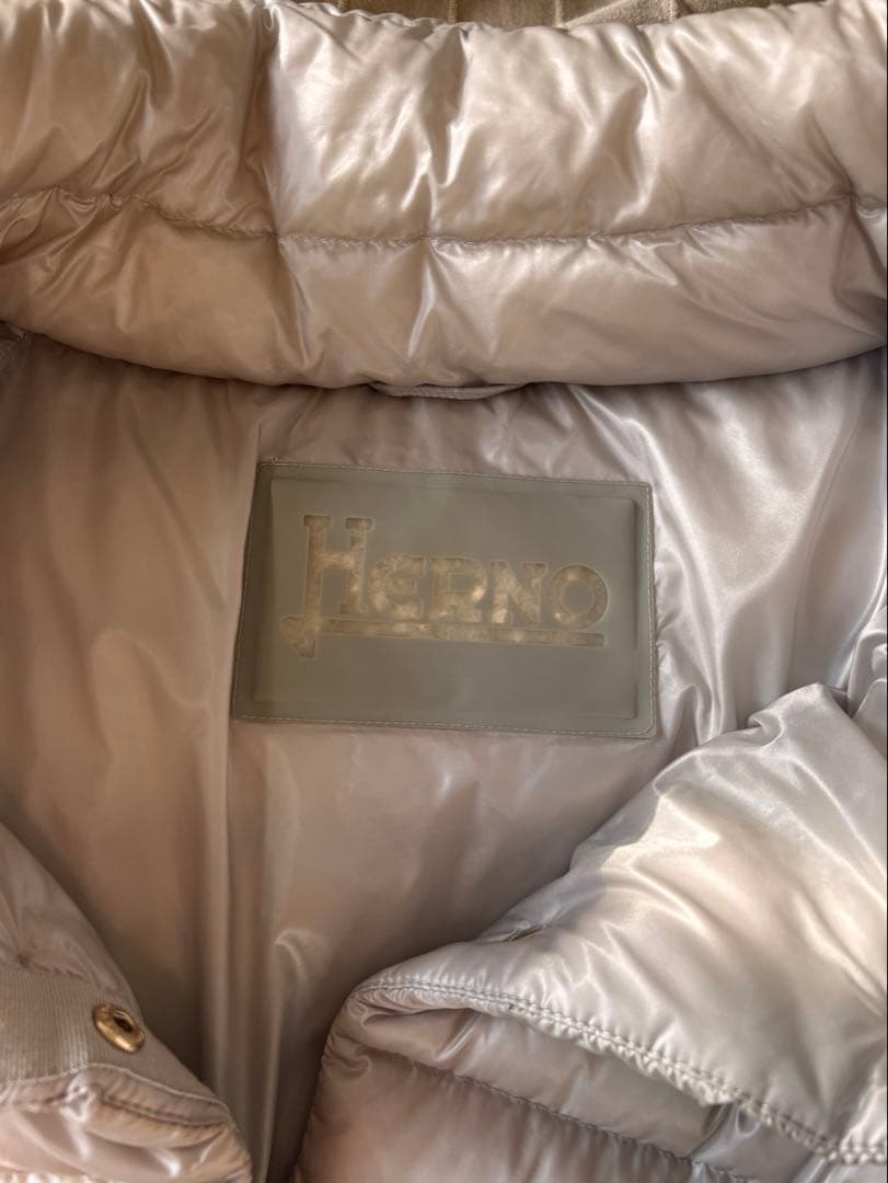 HERNO ダウンジャケット　ショート丈