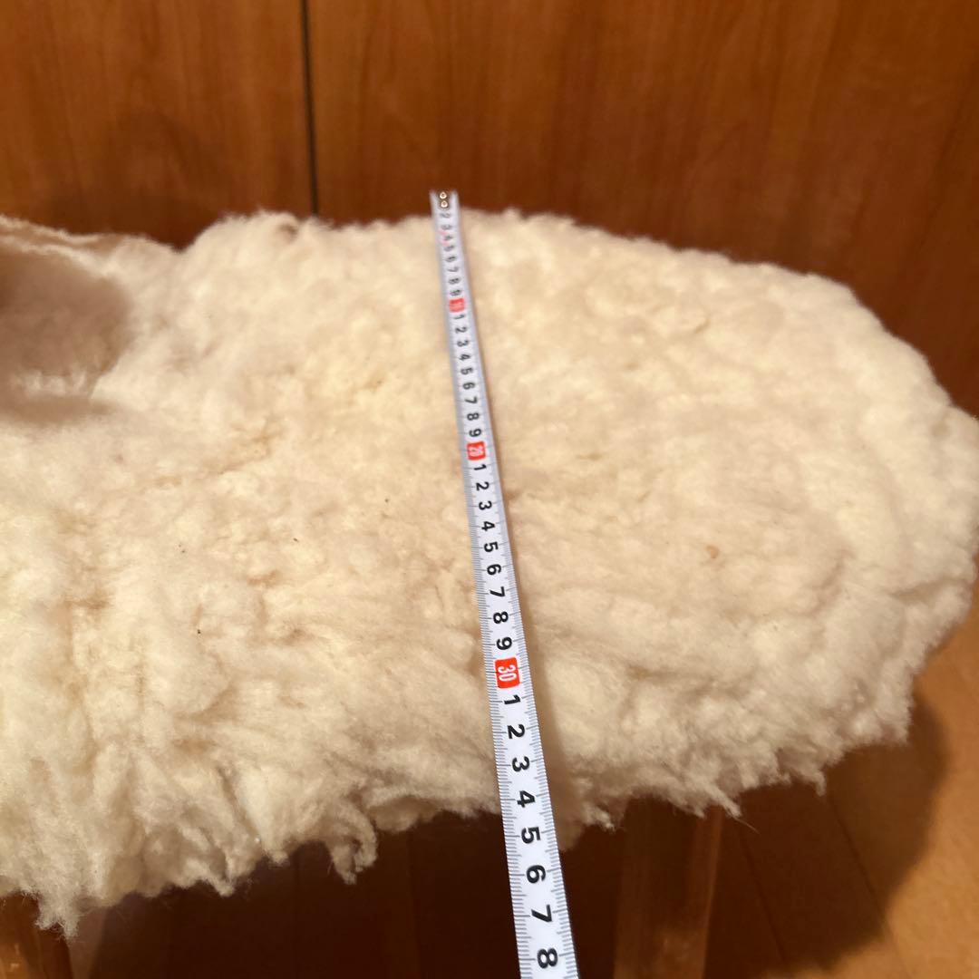 ②北欧 手作り パイン材 ムートン 羊 スツール　椅子　ニュージーランド