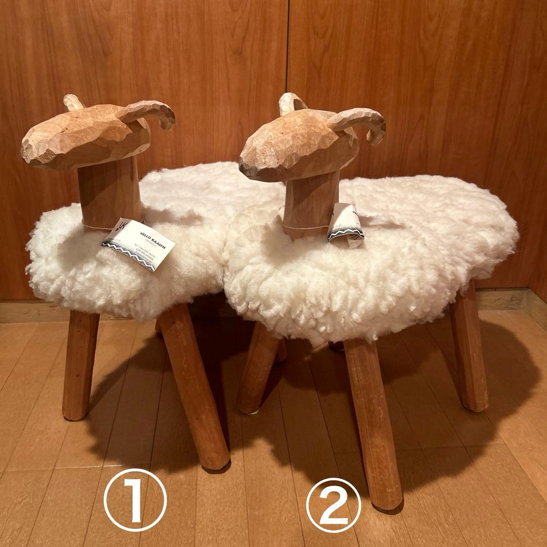 ②北欧 手作り パイン材 ムートン 羊 スツール　椅子　ニュージーランド