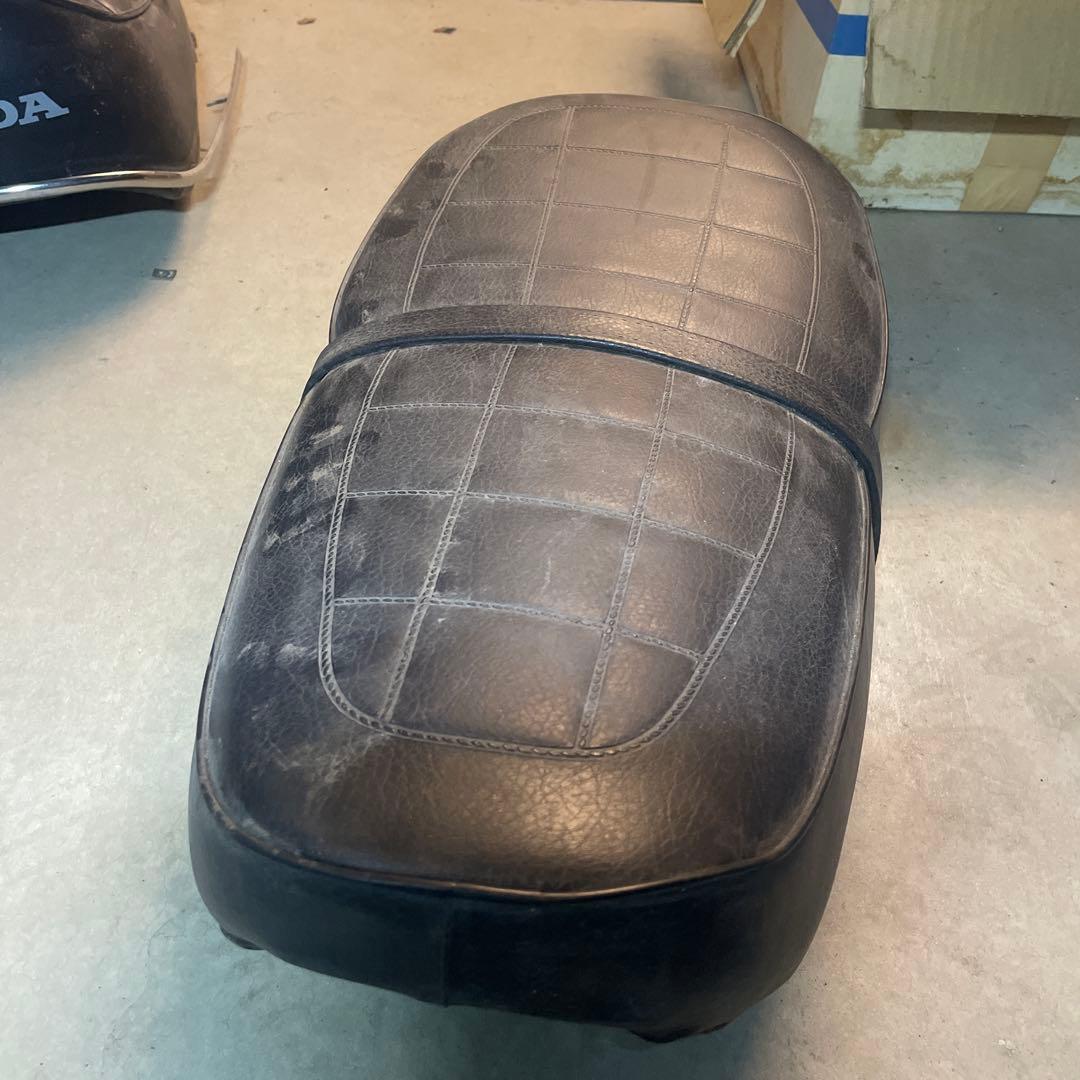 DAX70 ホンダ バイクシート 黒 格子状