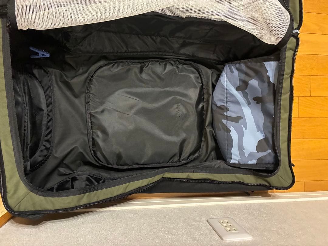 F2 スキー、スノーボード　キャリーバッグ