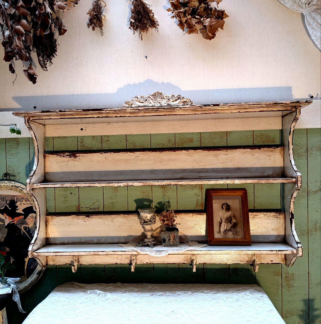 アンティーク風ホワイト木製シェルフ