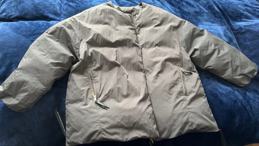 グレー ダウンジャケット ジッパー付き
