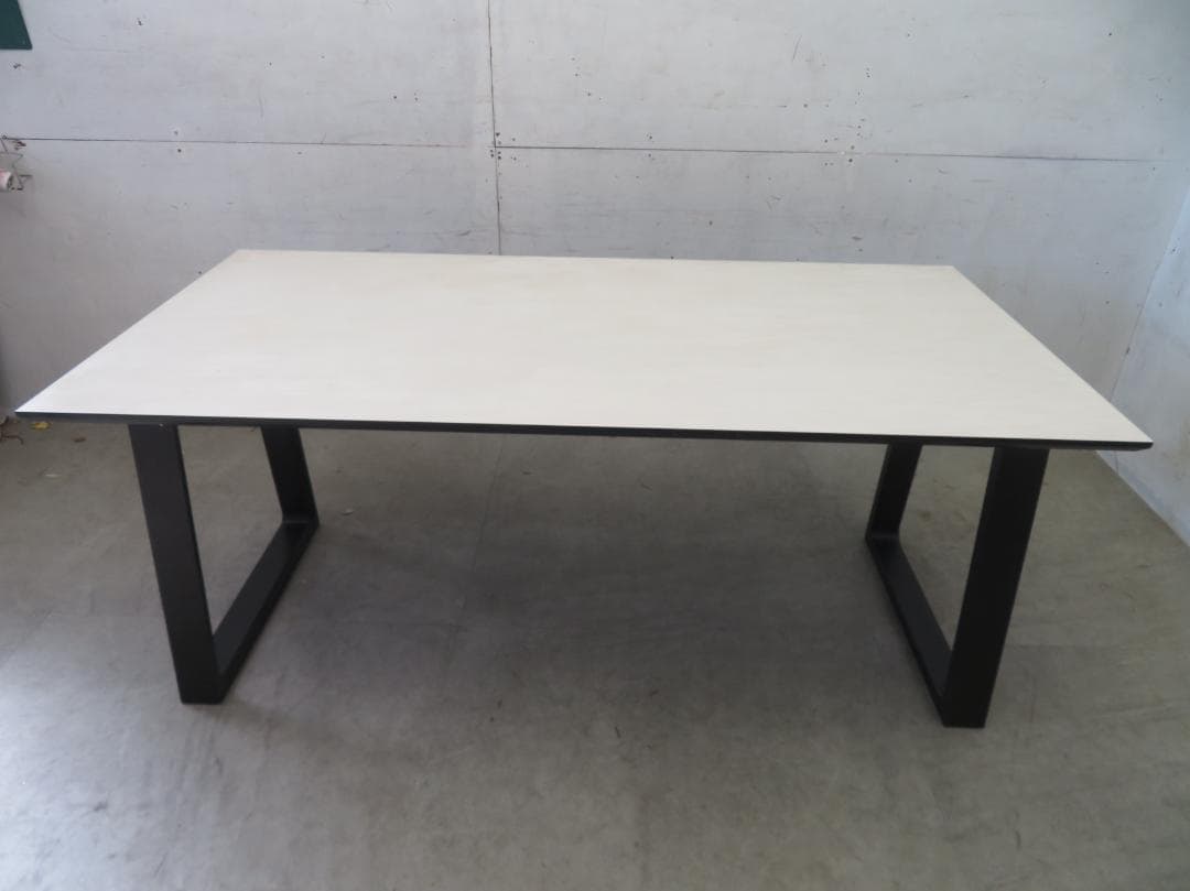 美品■カリモク■DA5580■メラミン天板■ダイニングテーブル■幅165㎝■