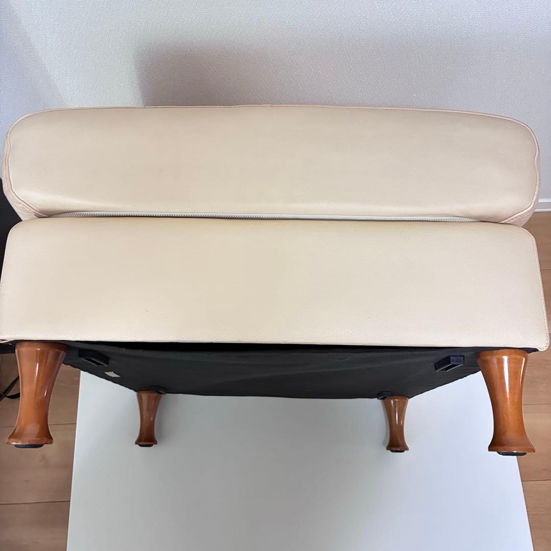 カリモク オットマン アイボリー ホワイト 椅子