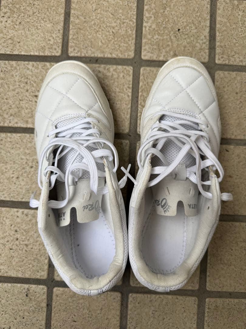 ATHLETA ホワイトシューズ 25.5cm