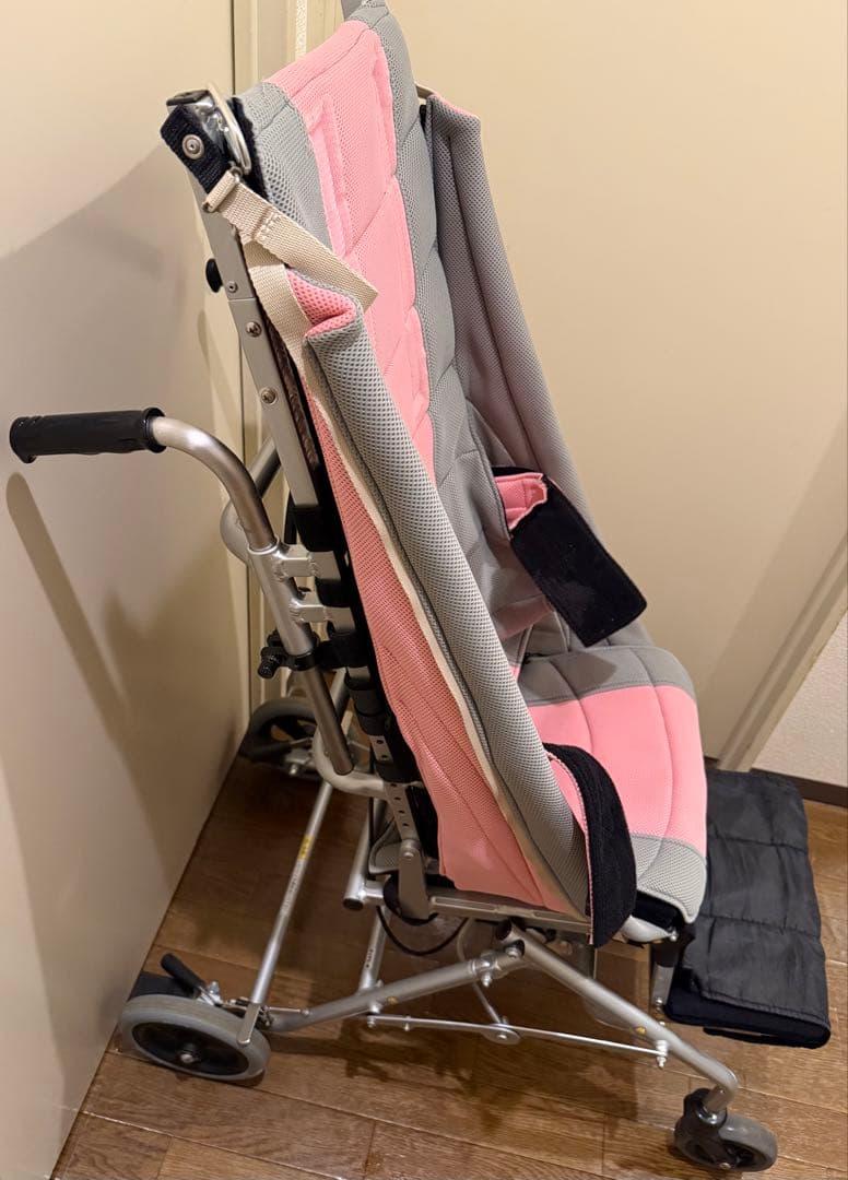 介護用　バギー　車イス（幼児から小学生まで対応