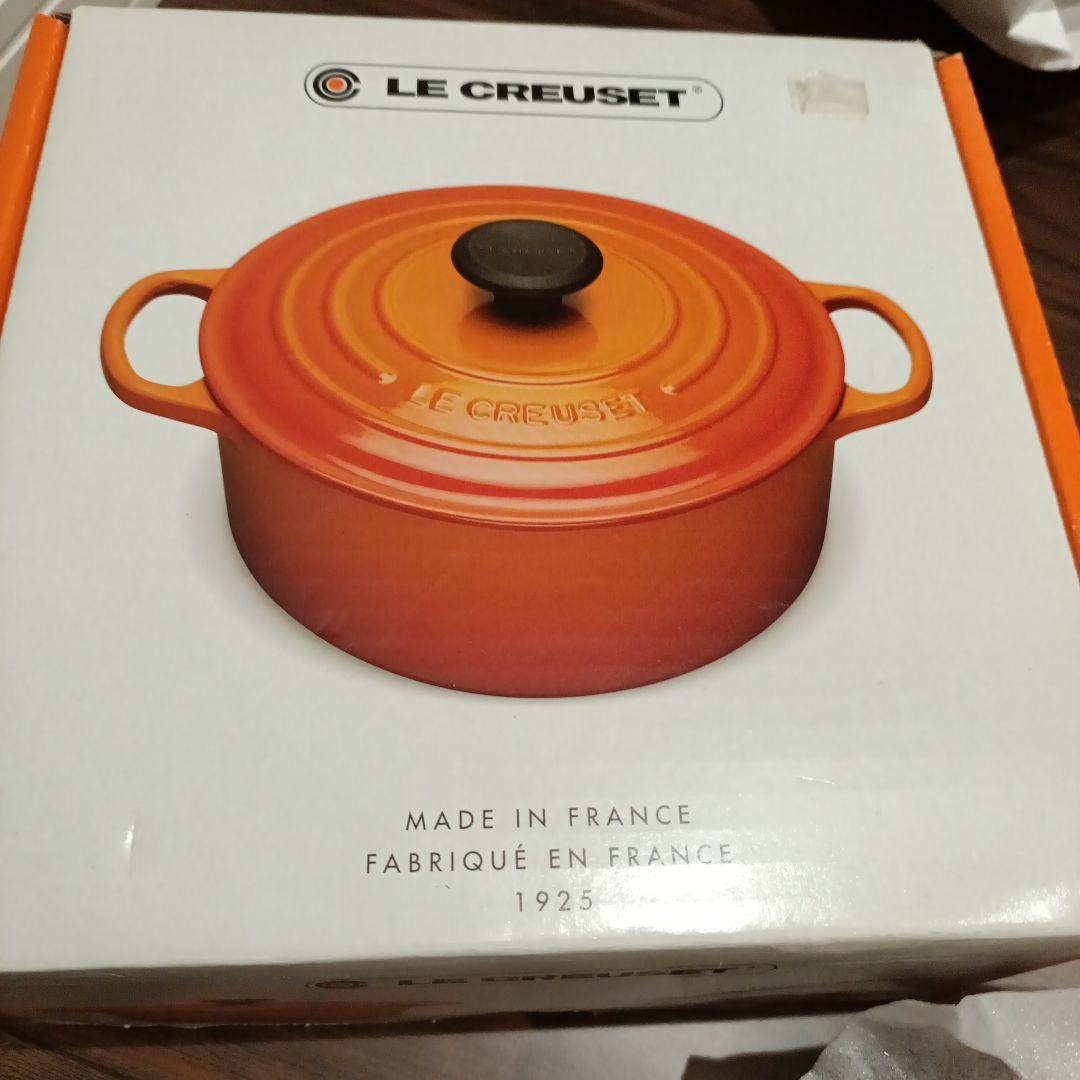 未使用品　LE CREUSET ココット・ロンド 18cm チェリー