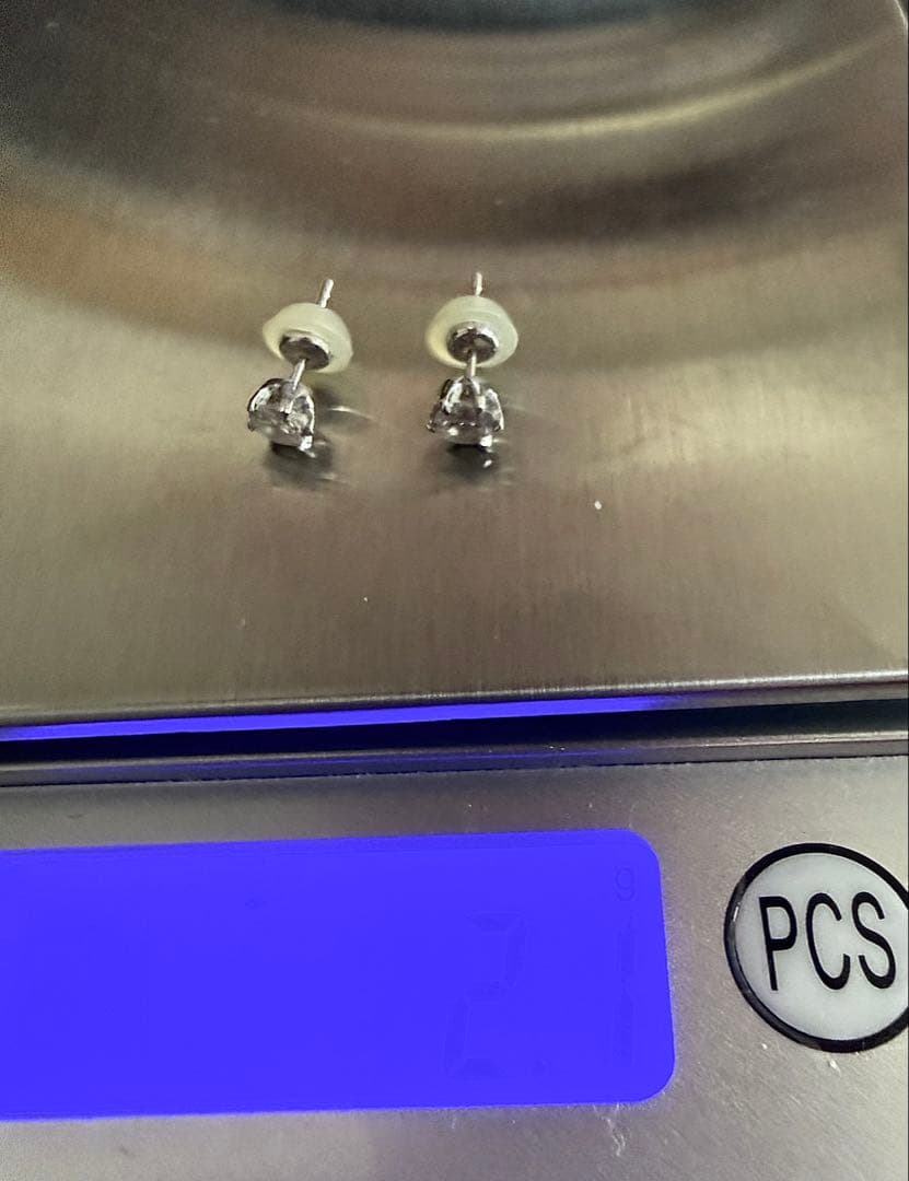 ★PT 900 ダイヤスタッドピアス 合計0.5ct★