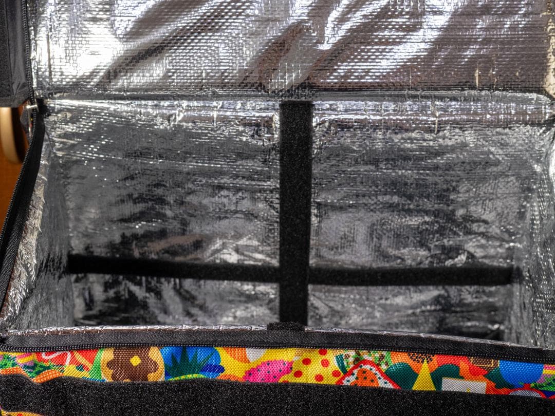 【美品】Uber Eats 海外モデル アーティストデザイン デザイナーバッグ