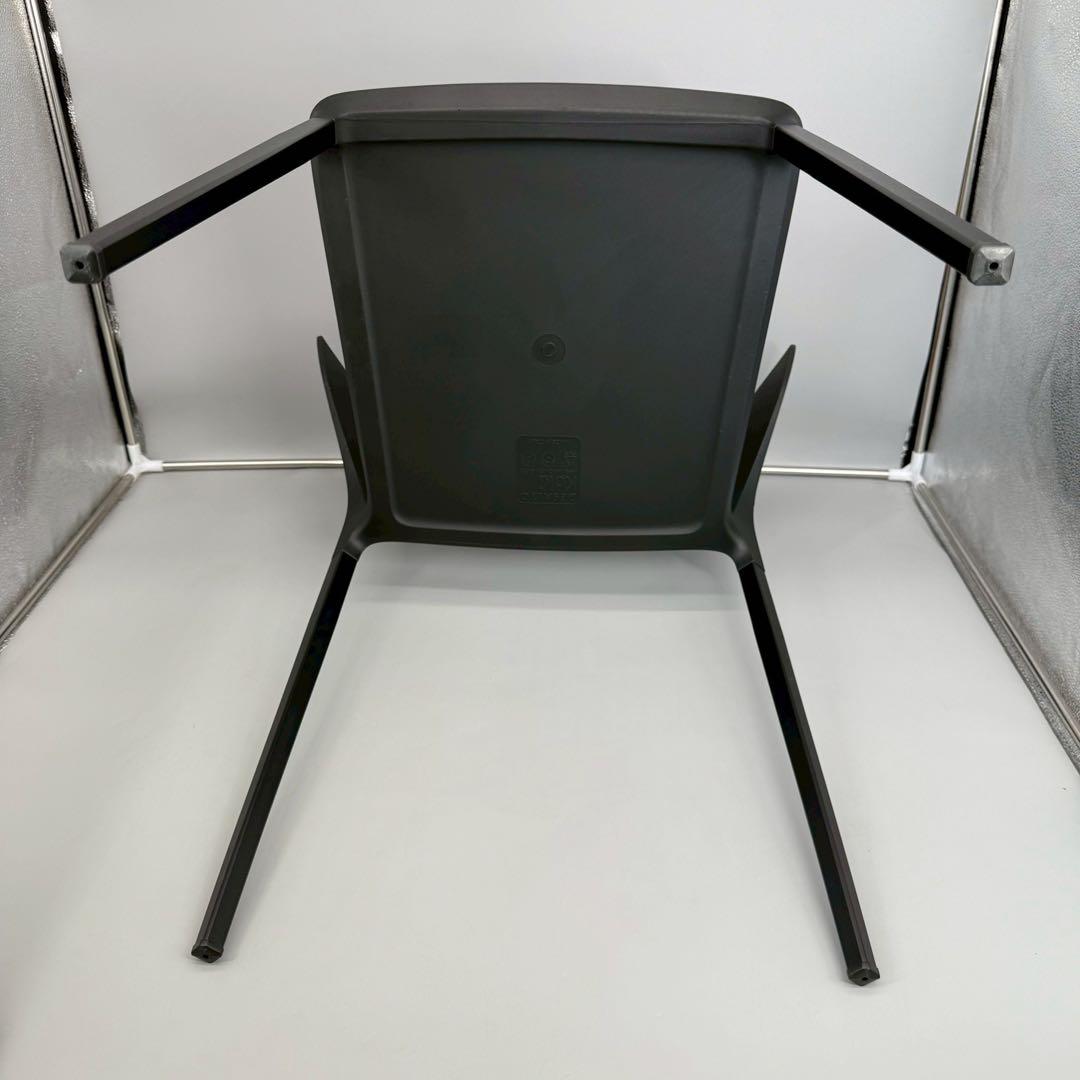 送料込　匿名配送　カッシーナ　コキ　KOKI スタッキングアームチェア　イス ②