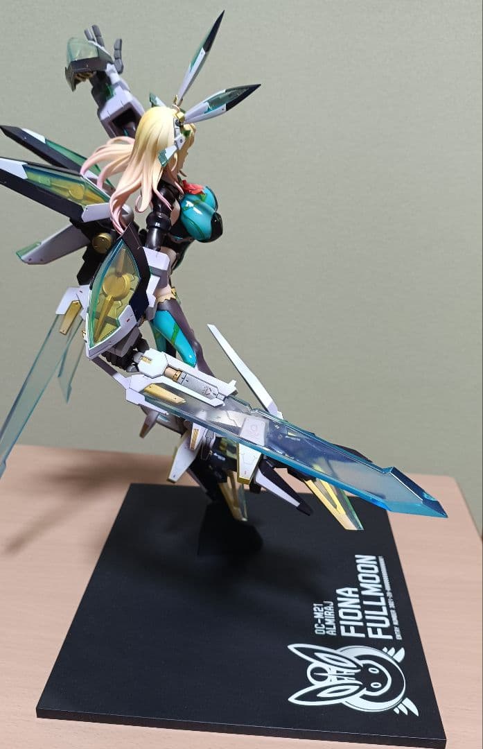 ヴェルテクス・オリジナルズ フィオナ・フルムーン