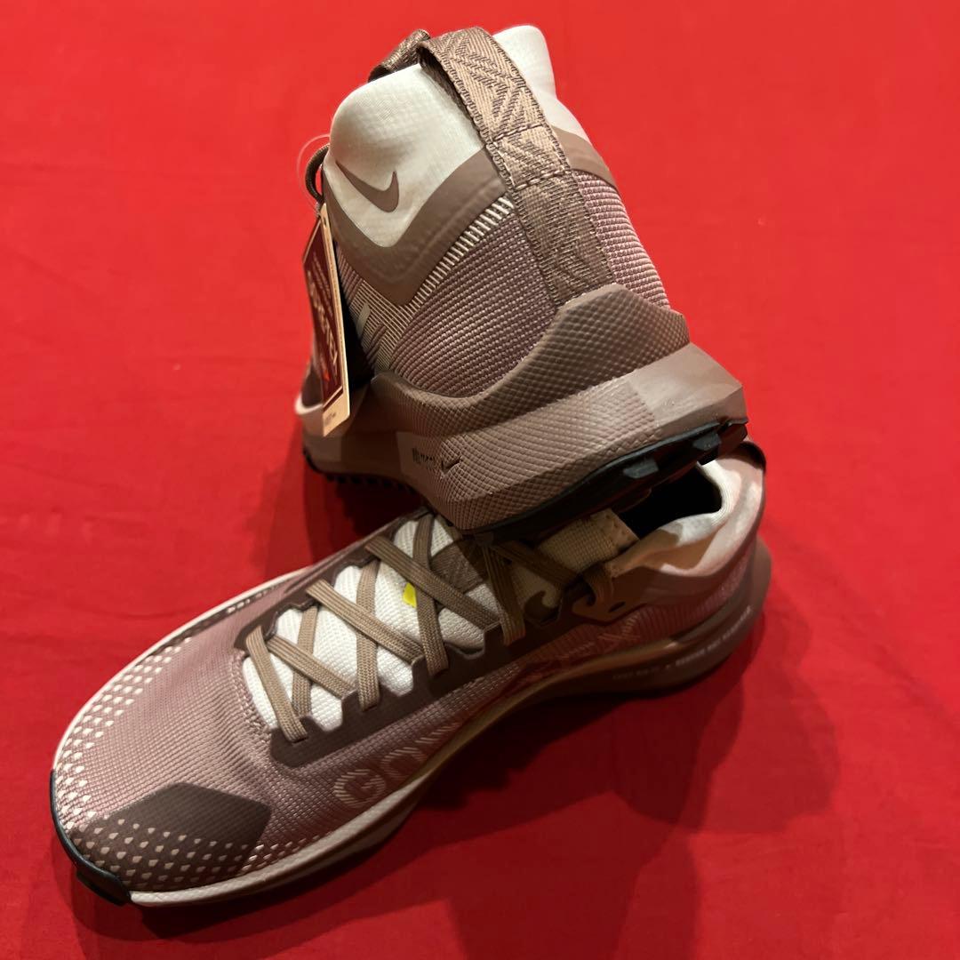 新品　25cm　ナイキ　ランニングシューズ　ウィメンズ ペガサス トレイル 4