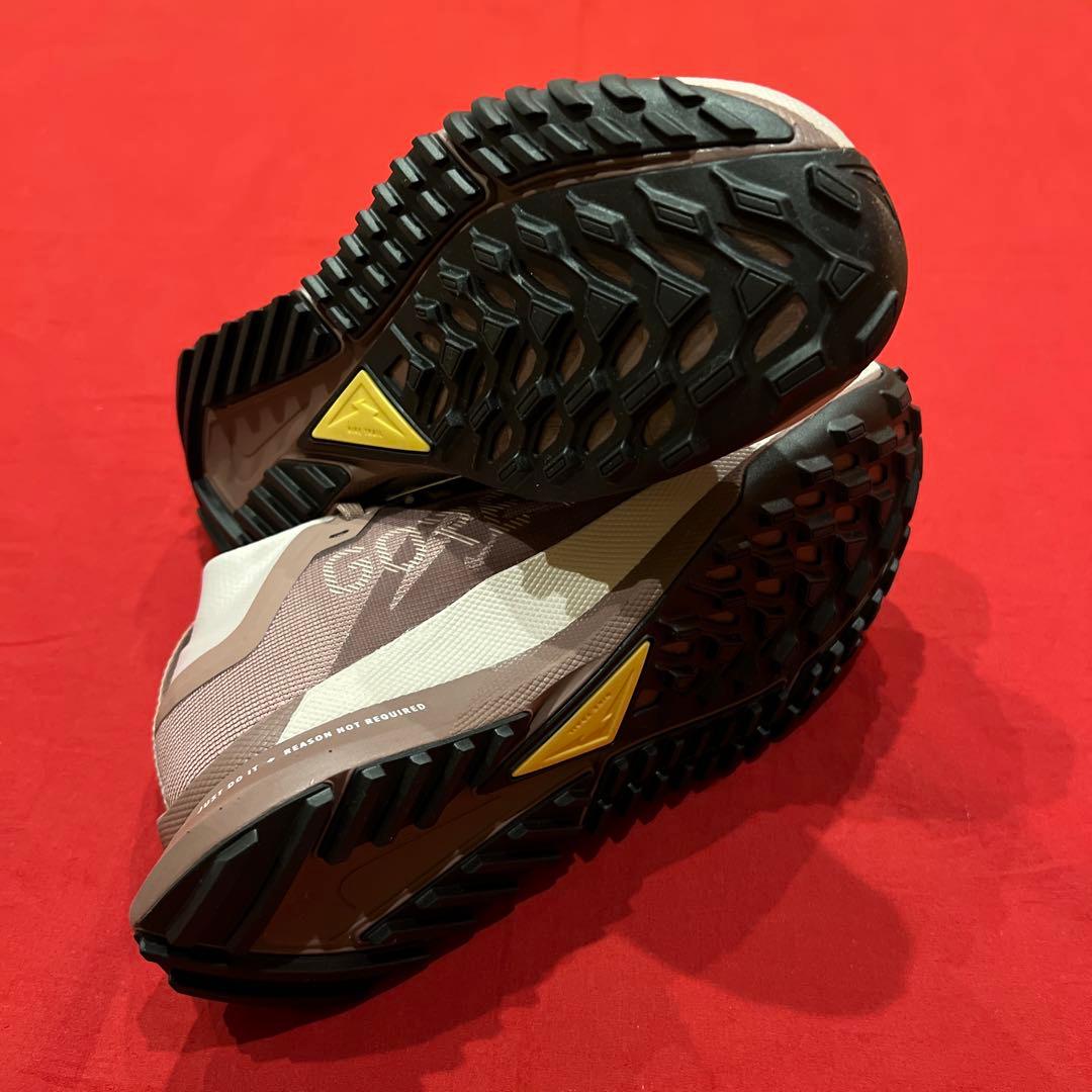 新品　25cm　ナイキ　ランニングシューズ　ウィメンズ ペガサス トレイル 4