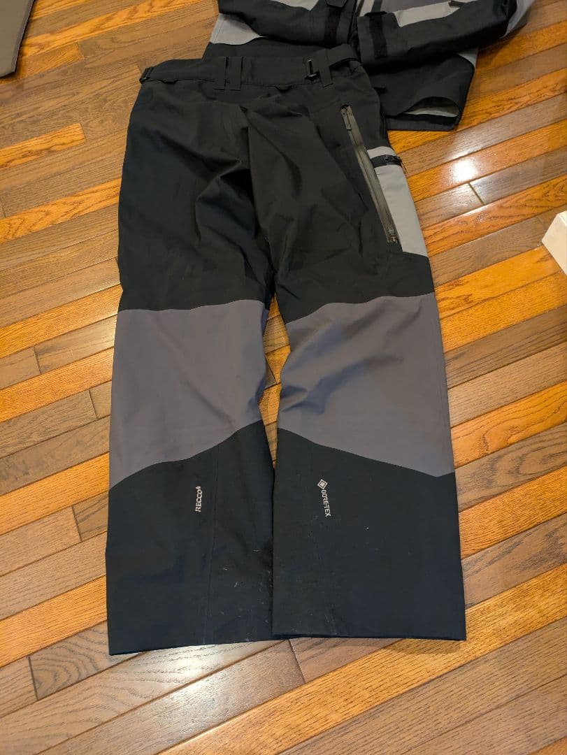 Peak Performance　グラビティゴアテックス　GORE-TEX 上下