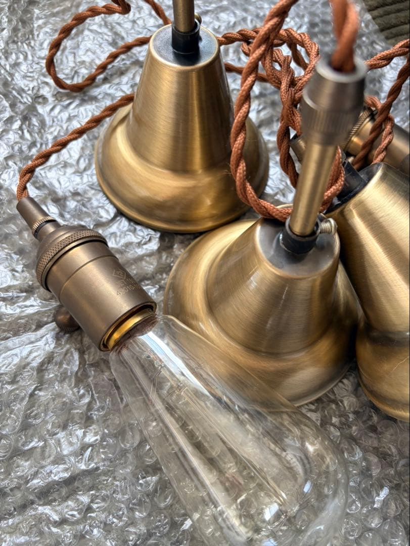 真鍮ペンダントライト　スイッチ付　ビンテージ裸電球エジソンライト　3個セット