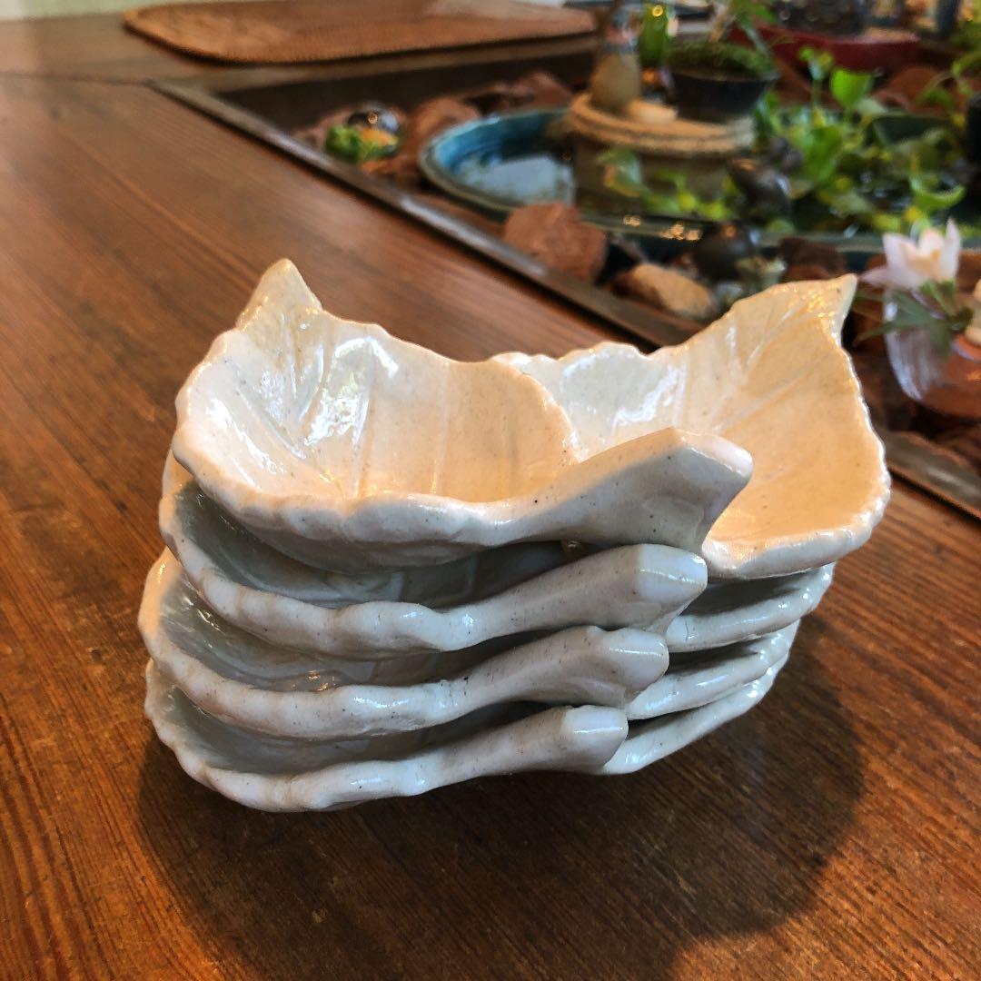 双葉の豆鉢　4つ