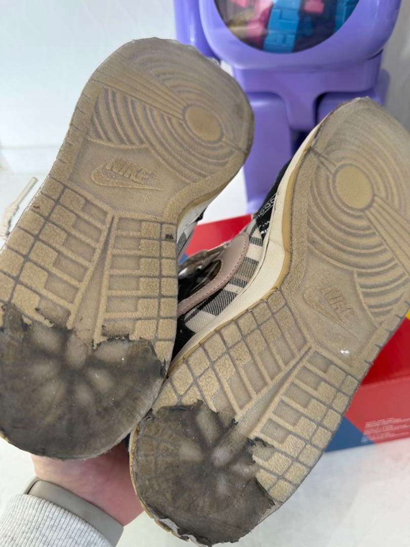 Travis Scott × Nike SB Dunk Low 28.0