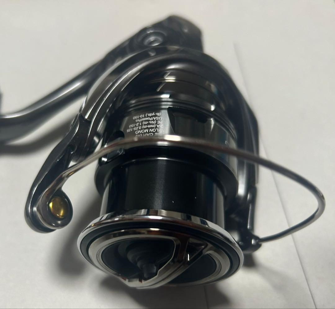 SHIMANO 24TWIN POWER C3000MHG リール