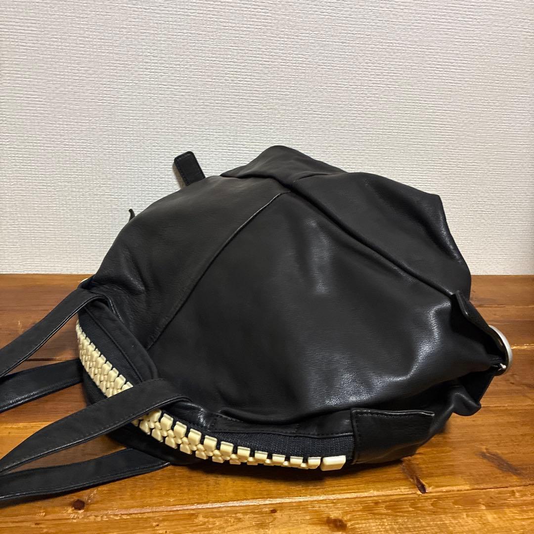 kawa-kawa カワカワ 肩掛け可　ビッグジップ　レザー トートバッグ