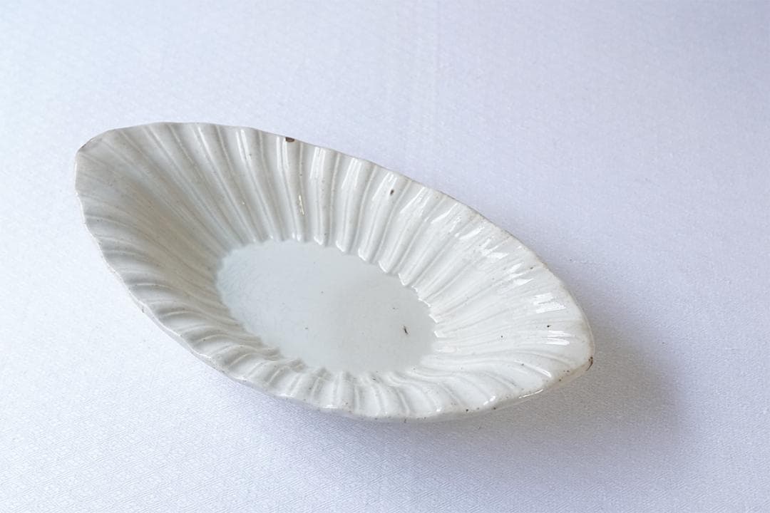 フランスアンティーク　ボルドー　美しい　エンボス　ラヴィエ　25.8cm