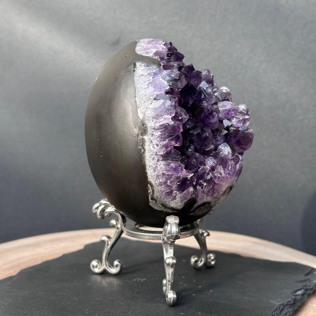 ウルグアイ産❣️天然石 アメジストの龍卵　置物G.100