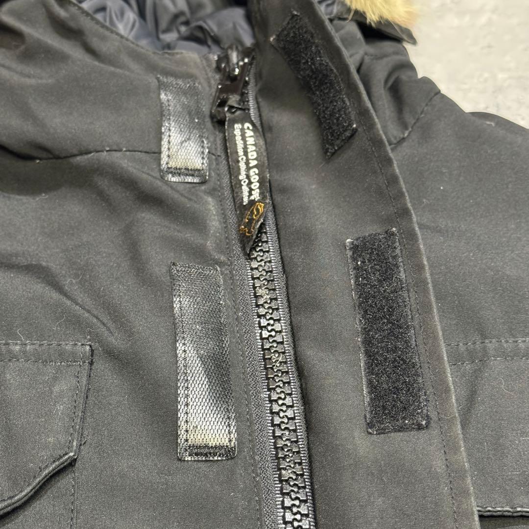 カナダグース EXPEDITION 黒ロゴ ダウンジャケット
