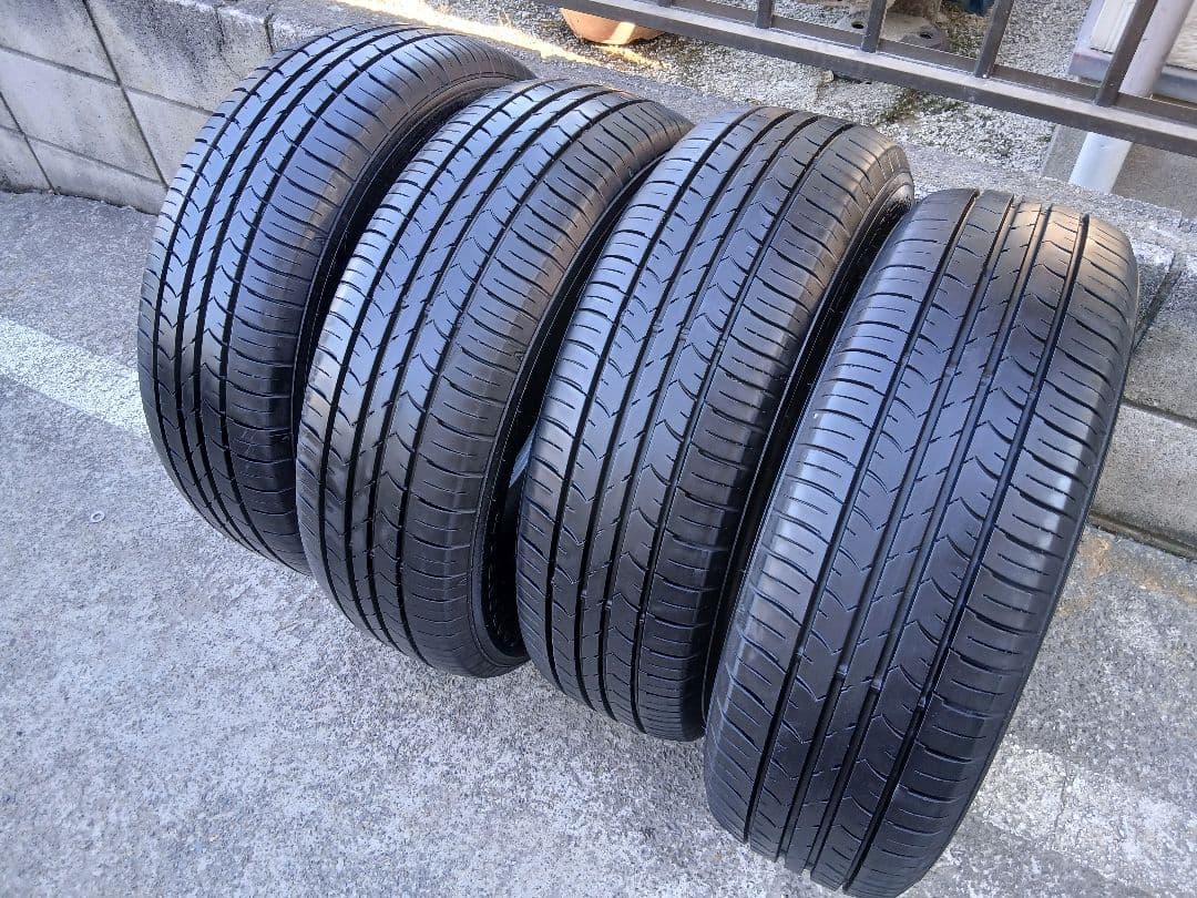 ①GOOD YEAR Efficient grip 195/65R15　2本