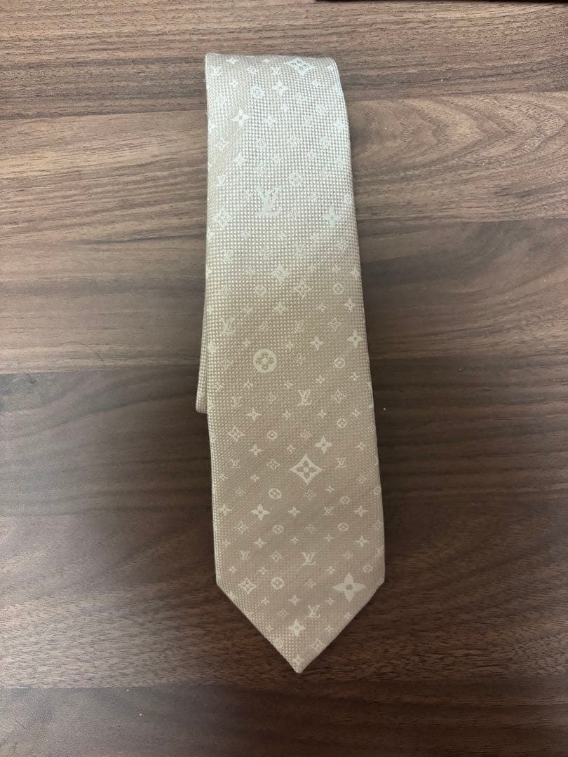 LOUIS VUITTON ベージュ ネクタイ