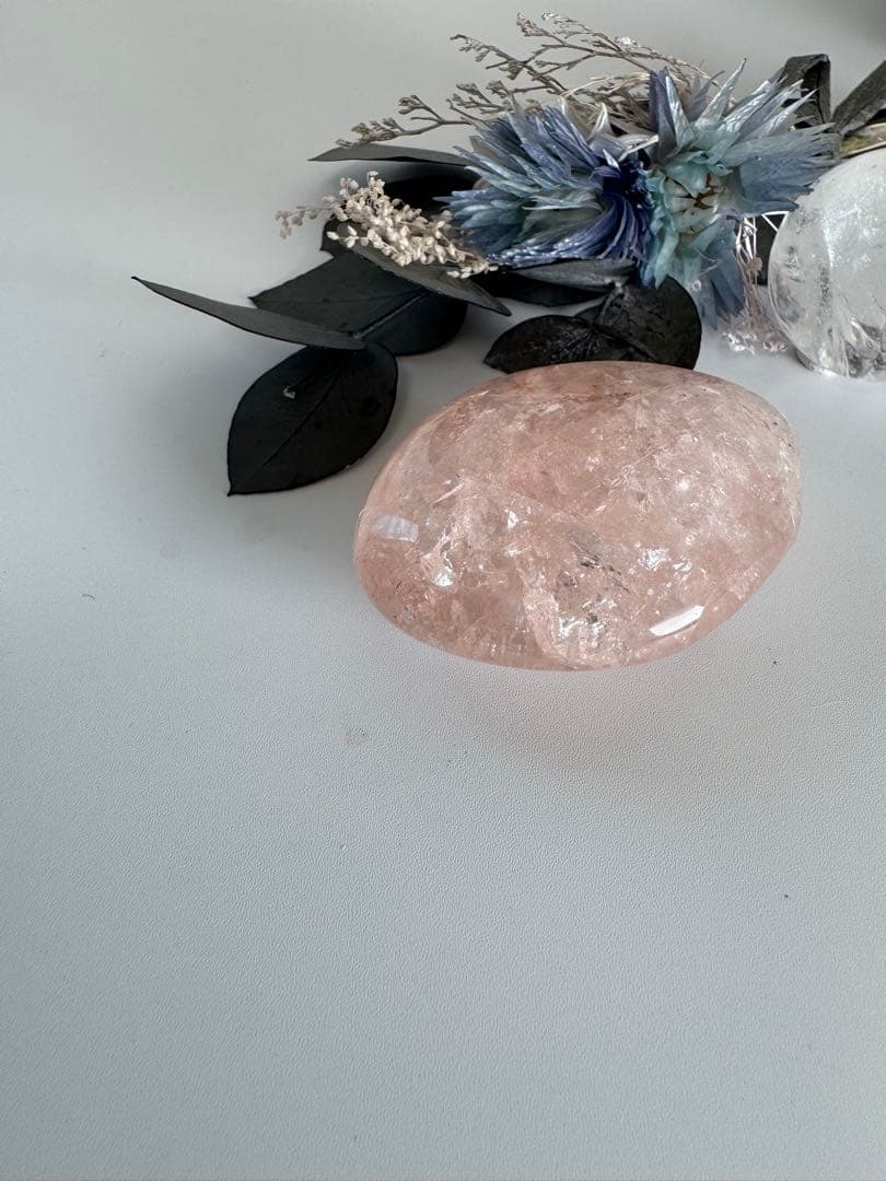 濃いピンク　ピンククリアクォーツ　パーム　虹だらけ　流通名　ピンクアゼツライト