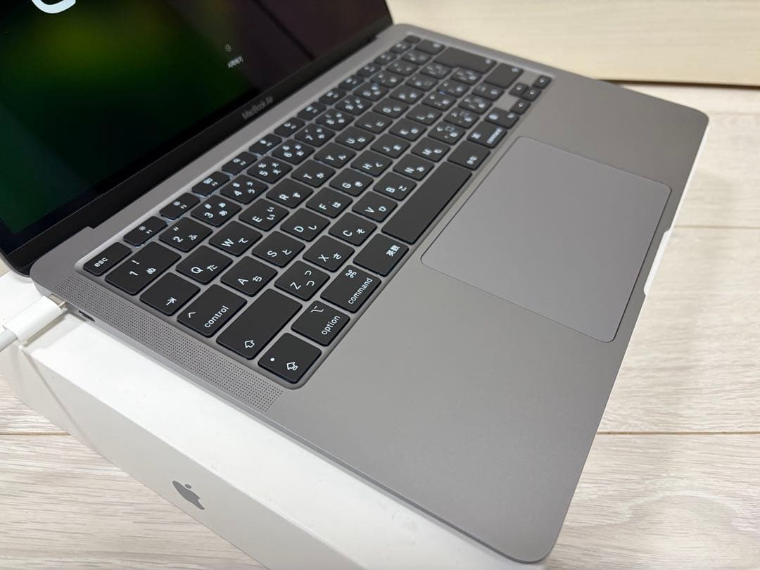 【美品】MacBook Air M1 / 13インチ / 8GB / 256GB