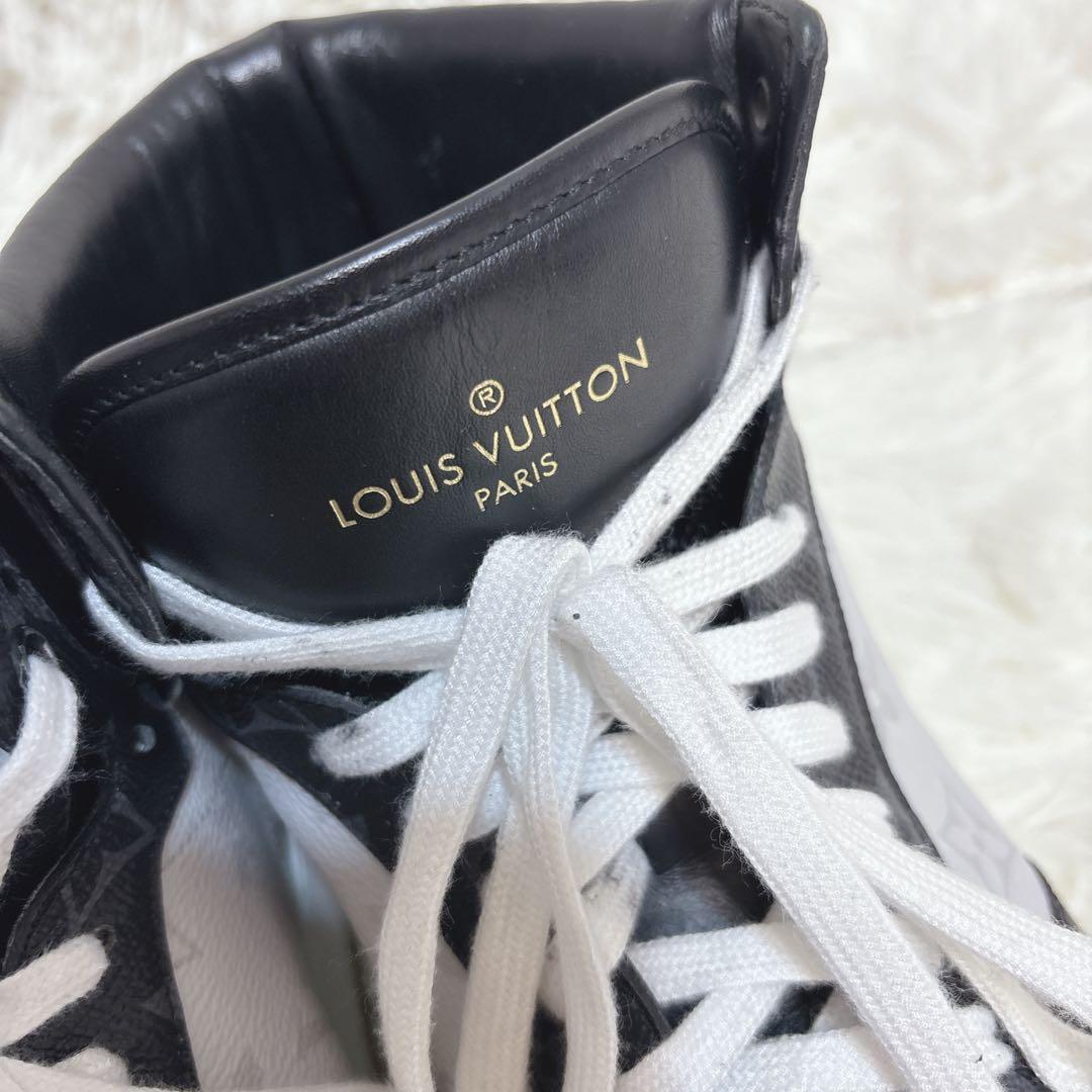 LOUIS VUITTON　MIDカット スニーカー　リヴォリライン