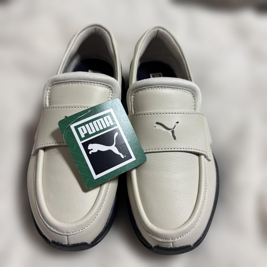 ちゃまる　PUMA クリーム色 ローファー