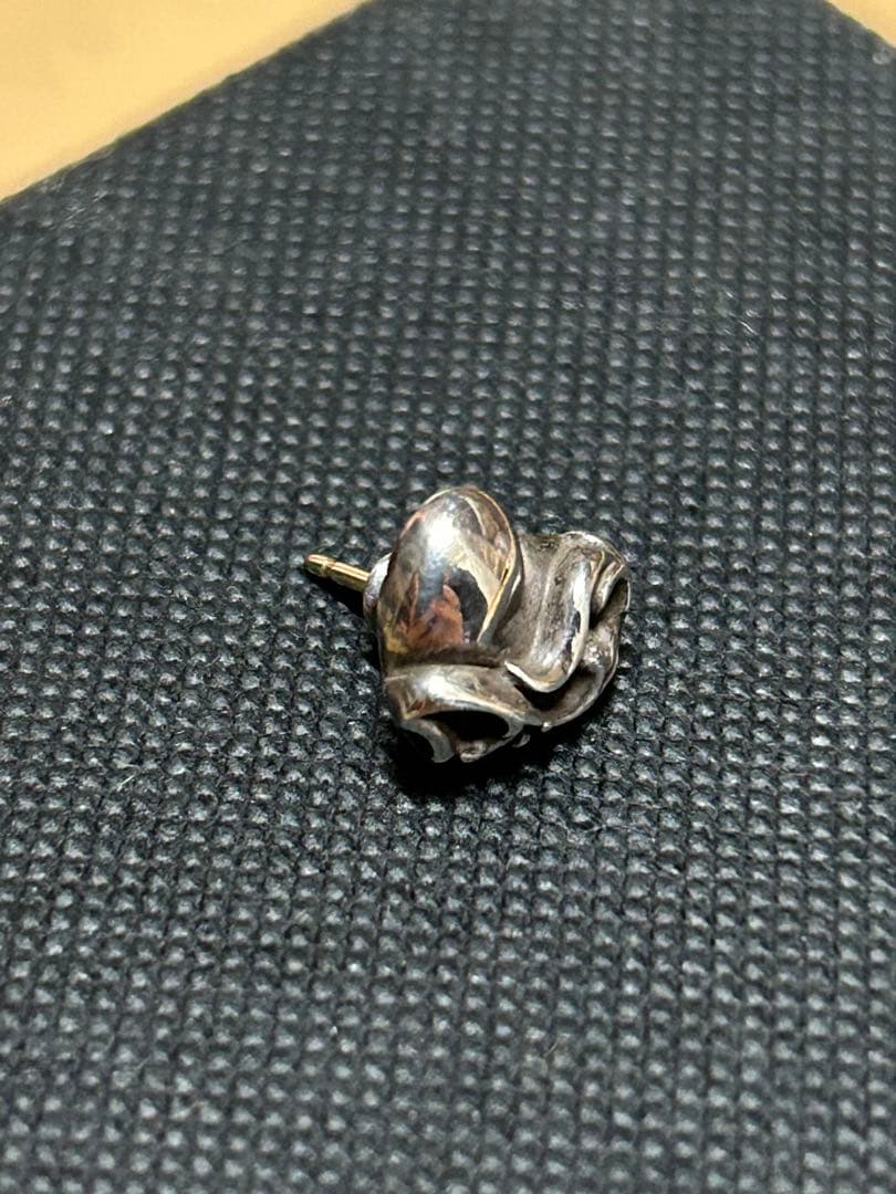 クロムハーツ　ハートスタッドピアス(片耳用)