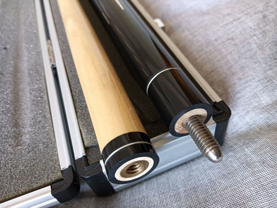 ビリヤード　美品 キュー　ケース付き