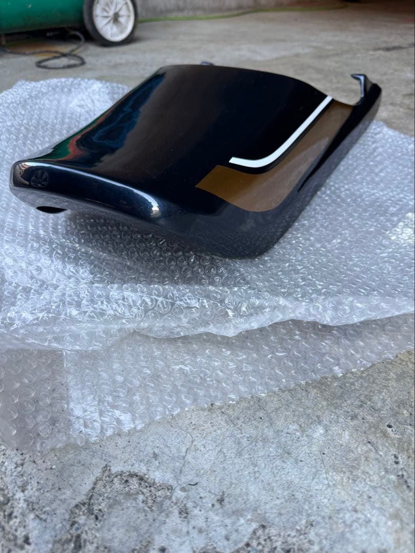 ゼファー1100用Z1仕様テールカウル