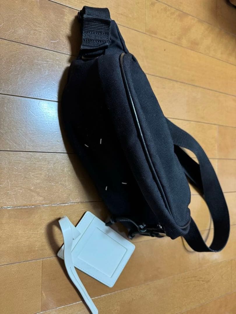 メゾンマルジェラ ボディバック