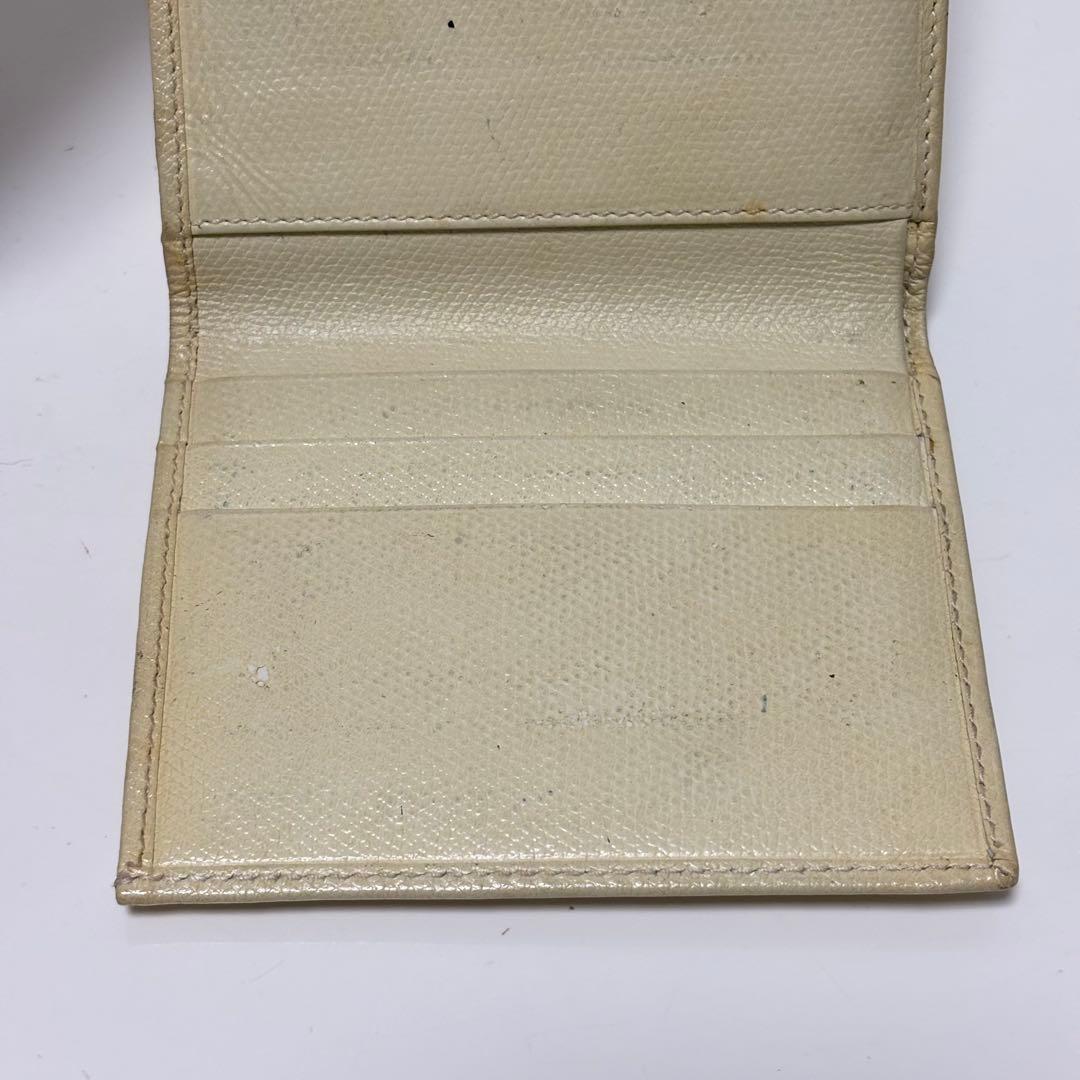 シャネル ボタンライン Wホック折財布 レザー オフホワイト