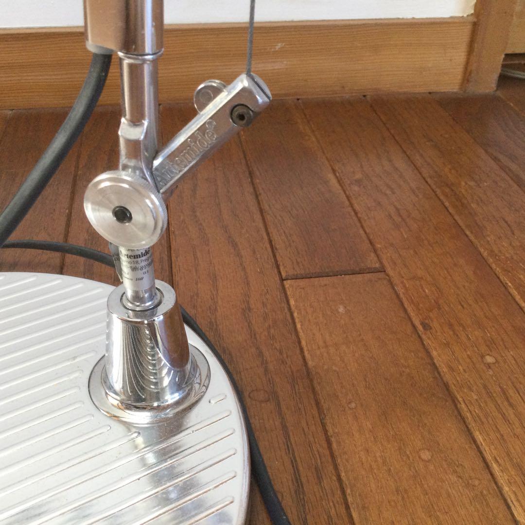 アルテミデ　トロメオ　フロアランプ　フロアスタンド　照明　ライト