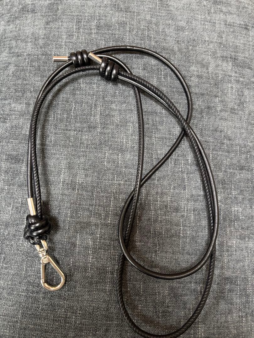 itti イッチ スマホストラップ ブラック