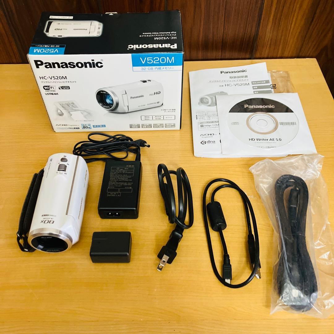 美品　パナソニック デジタルビデオカメラ ホワイト HC-V520M