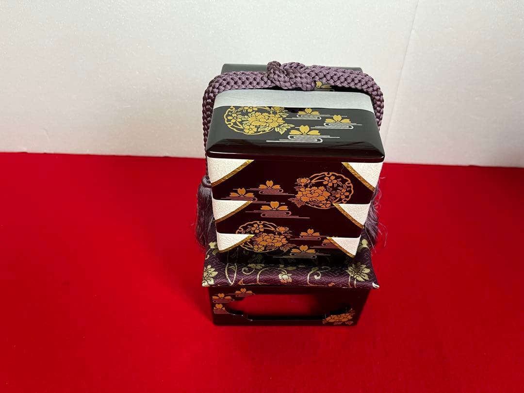 35号　高級溜塗重箱牛車お籠セット