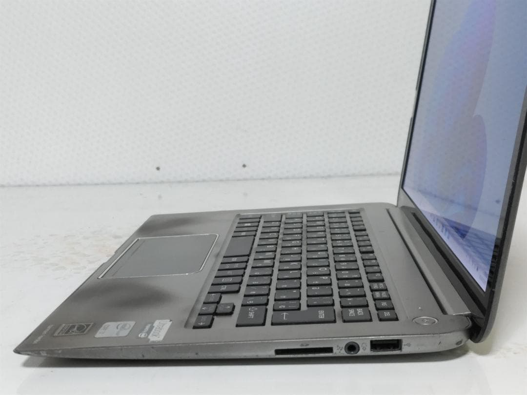 お買得！！東芝 dynabook 8GB SSD 256GB Win11★F9