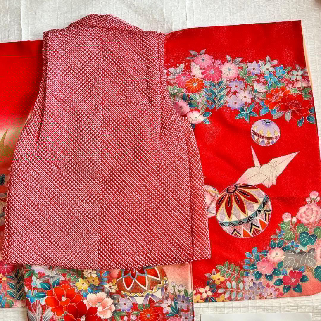 七五三 3歳 着物 753 正絹 被布 総絞り 三歳 赤 草履 金糸 花柄 毱