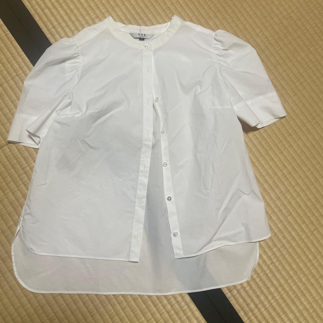 ホワイト 半袖シャツ　she tokyo