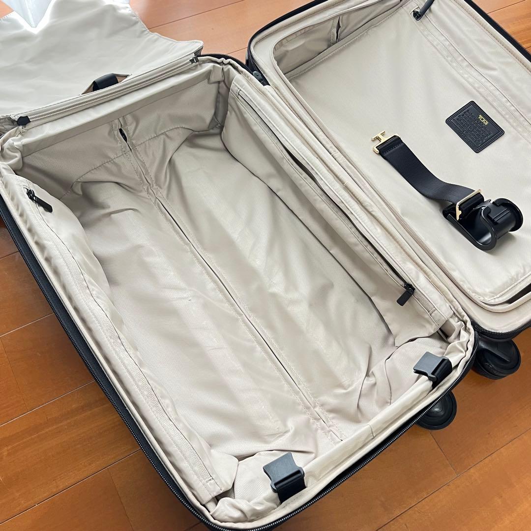 TUMI ALPHA インターナショナル デュアルアクセス ブラックゴールド