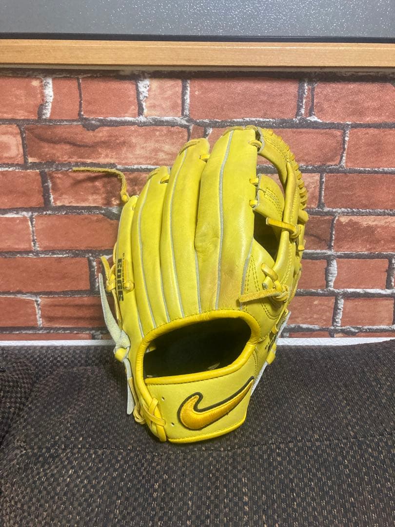 Nike 軟式大人用　オ-ルラウンド用グラブ