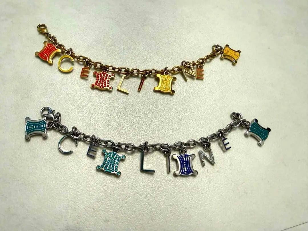 セリーヌ　ロゴ　ブレスレット　1本14000円 2本28000円